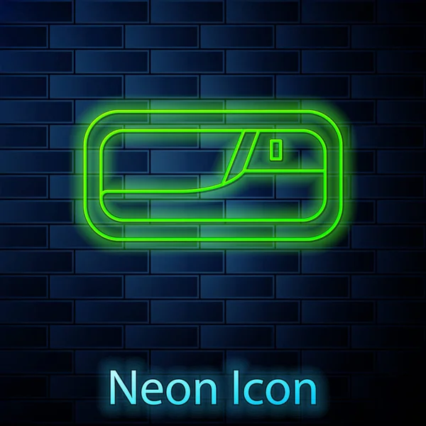 Zářící neonová čára Dveřní klika ikona izolované na cihlové zdi pozadí. Vektorová ilustrace — Stockový vektor