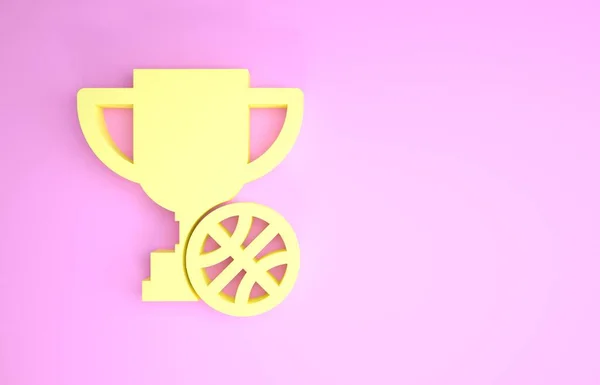 黄色奖杯,篮球图标与粉色背景隔离. 冠军奖杯的象征。 锦标赛或竞赛奖杯。 最低纲领的概念。 3d说明3d — 图库照片