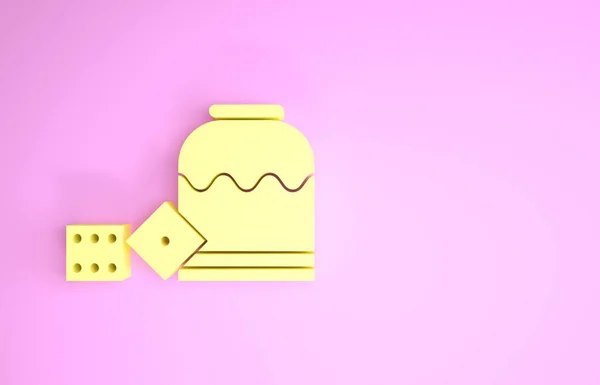 Κίτρινος πειρατής παιχνίδι ζάρια εικονίδιο απομονώνονται σε ροζ φόντο. Τζόγος. Μινιμαλιστική έννοια. 3D απεικόνιση 3d καθιστούν — Φωτογραφία Αρχείου