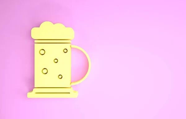 Icône de tasse de bière en bois jaune isolé sur fond rose. Concept de minimalisme. Illustration 3D rendu 3D — Photo