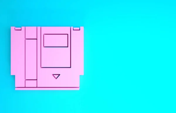 Pink Cartridge voor retro spelcomputer pictogram geïsoleerd op blauwe achtergrond. Een tv-spelpatroon. Minimalisme concept. 3d illustratie 3d renderen — Stockfoto