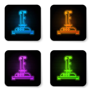 Beyaz arkaplanda izole edilmiş atari makinesi simgesi için parlayan neon Joystick. Joystick oyun alanı. Siyah kare düğme. Vektör İllüstrasyonu