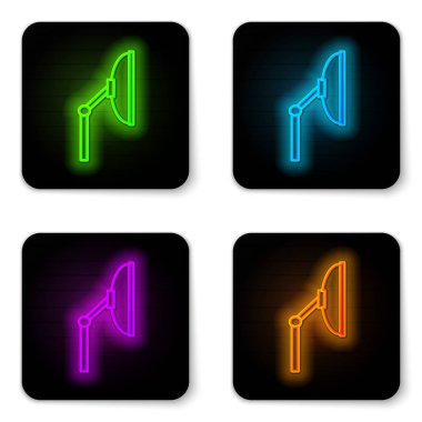 Parlayan neon hattı Windscreen silecek simgesi beyaz arkaplanda izole edildi. Siyah kare düğme. Vektör İllüstrasyonu