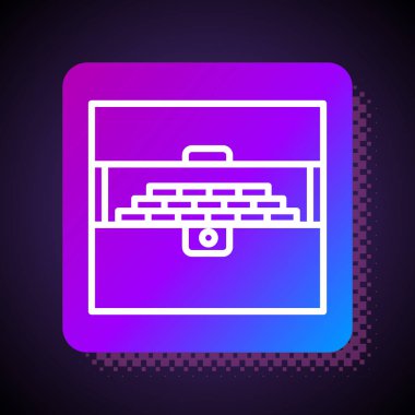 Beyaz çizgi, siyah arka planda izole edilmiş antika hazine sandığı simgesi açtı. Altın sikkeli klasik tahta sandık. Kare renk düğmesi. Vektör İllüstrasyonu