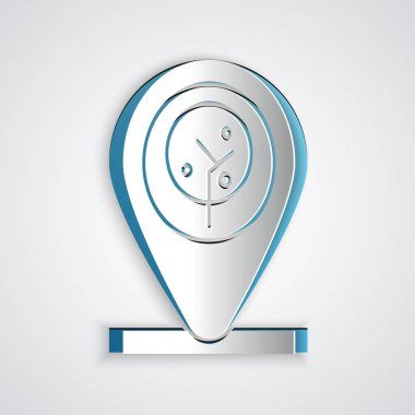 Kağıt kesiği konumu ve ağaç simgesi gri arkaplanda izole edildi. Kağıt sanatı tarzı. Vektör İllüstrasyonu