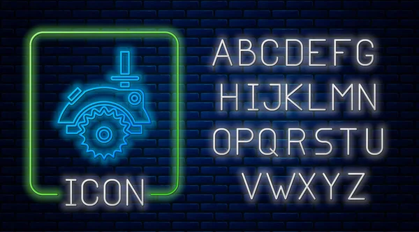 Néon brilhante Serra circular elétrica com ícone de disco dentado de aço isolado no fundo da parede de tijolo. Ferramenta manual elétrica para cortar madeira ou metal. Alfabeto claro de néon. Ilustração vetorial — Vetor de Stock