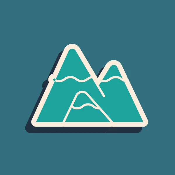 Icono de Green Mountains aislado sobre fondo azul. Símbolo de victoria o concepto de éxito. Estilo de sombra larga. Ilustración vectorial — Vector de stock