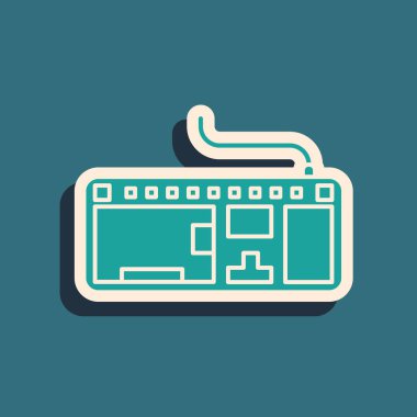 Mavi arkaplanda yeşil bilgisayar klavyesi simgesi izole edildi. Bilgisayar bileşeni işareti. Uzun gölge tarzı. Vektör İllüstrasyonu