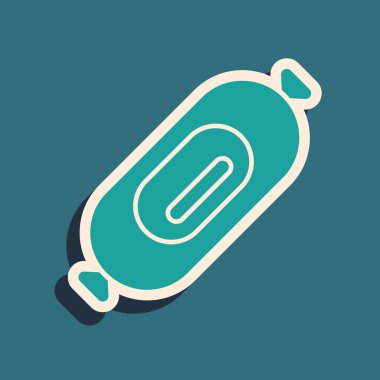 Mavi arka planda yeşil salam sosis ikonu izole edildi. Et şarküteri ürünü. Uzun gölge tarzı. Vektör İllüstrasyonu