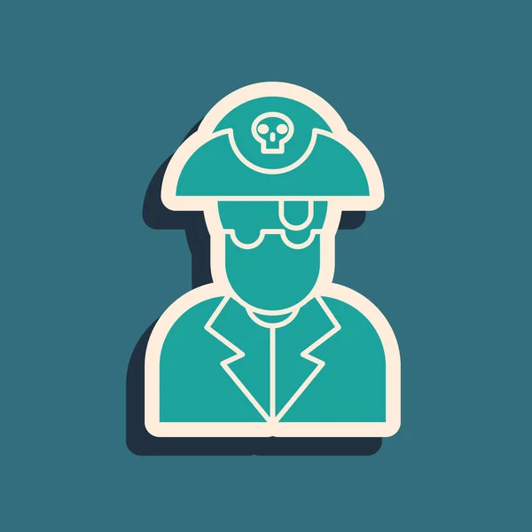 Green Pirate kapitein icoon geïsoleerd op blauwe achtergrond. Lange schaduw stijl. Vector Illustratie — Stockvector