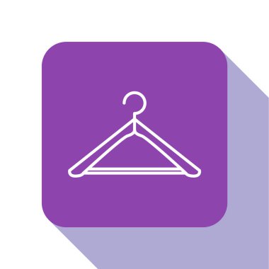 Beyaz çizgili elbise askısı ikonu beyaz arka planda izole edildi. Vestiyer ikonu. Kıyafet servis sembolü. Çamaşır askı tabelası. Mor kare düğme. Vektör İllüstrasyonu