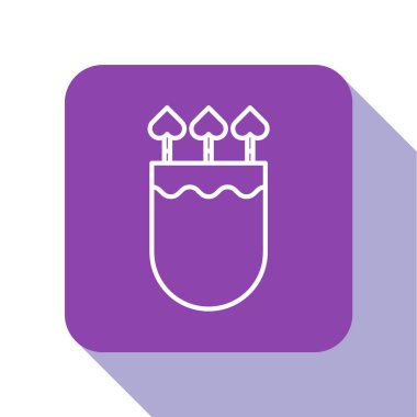 Beyaz çizgi titrek ve beyaz arkaplanda kalp simgesi olan oklar. Aşk tanrısı sembolü. Aşk işareti. Sevgililer Günü konsepti. Mor kare düğme. Vektör İllüstrasyonu