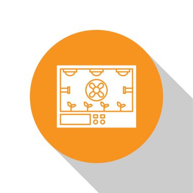 Beyaz Akıllı tarım teknolojisi - çiftlik otomasyon sistemi simgesi beyaz arka planda izole edildi. Turuncu daire düğmesi. Vektör İllüstrasyonu