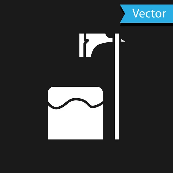 Machado executor branco no ícone de bloco de árvore isolado no fundo preto. Enforcado, torturador, executor, atormentador, carniceiro, chefe. Ilustração vetorial — Vetor de Stock