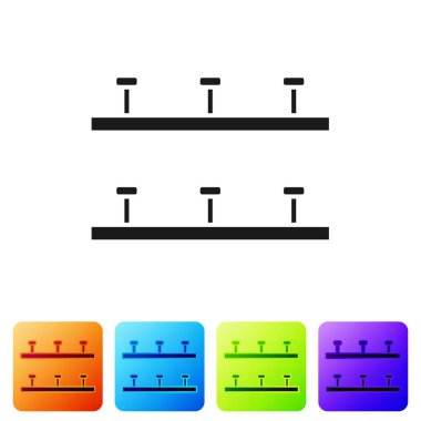 Beyaz arkaplanda siyah otomatik sulama ikonu izole edildi. Su ekipmanları. Bahçe elemanı. Sprey tabanca ikonu. Renkli kare düğmelerle simgeleri ayarla. Vektör İllüstrasyonu
