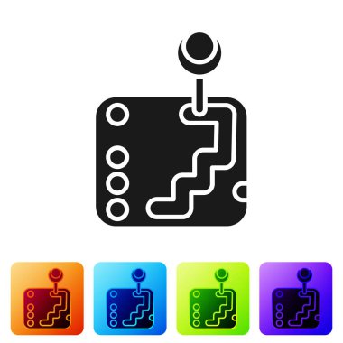 Siyah Vites Şekil Değiştiren simgesi beyaz arkaplanda izole edildi. İletişim simgesi. Renkli kare düğmelerle simgeleri ayarla. Vektör İllüstrasyonu