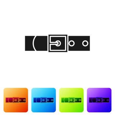 Beyaz arka planda izole edilmiş, düğmeli çelik toka ikonu olan siyah deri kemer. Renkli kare düğmelerle simgeleri ayarla. Vektör İllüstrasyonu