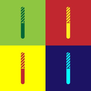 Renk arkaplanında Renk Tırnağı dosya simgesi izole edildi. Manikür aleti. Vektör İllüstrasyonu