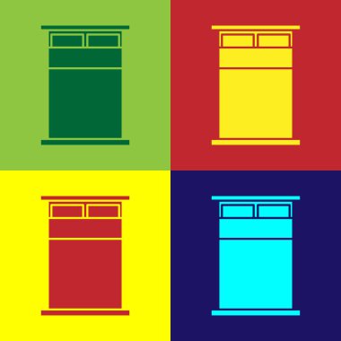 Renk arkaplanında izole edilmiş iki ya da bir kişi için büyük renkli yatak. Vektör İllüstrasyonu