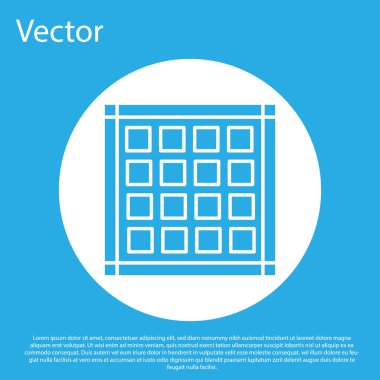 Mavi kareli peçete simgesi mavi arkaplanda izole edildi. Beyaz daire düğmesi. Vektör İllüstrasyonu