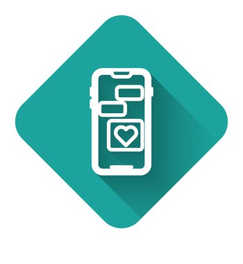 Uzun gölgeli, kalp simgesi olan beyaz çizgi cep telefonu. Sevgililer Günü. Yeşil kare düğmesi. Vektör İllüstrasyonu