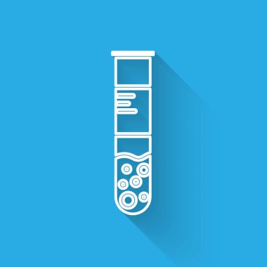 Beyaz çizgi test tüpü ve uzun gölgeli kimyasal test ikonu. Laboratuvar cam levhası. Vektör İllüstrasyonu