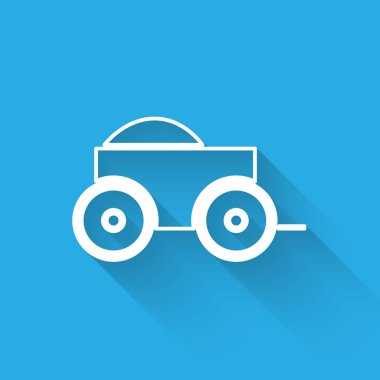 Uzun gölgeli saman ikonuyla beyaz çizgi ahşap dört tekerlekli araba. Vektör İllüstrasyonu