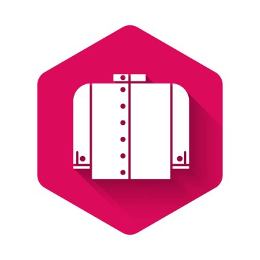 Uzun gölgeli beyaz tişört ikonu. Pembe altıgen düğmesi. Vektör İllüstrasyonu