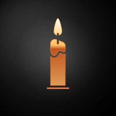 Siyah arkaplanda izole edilmiş, şamdan ikonunda yanan altın rengi mum. Silindirik mum çubuğu ve yanan ateş. Vektör İllüstrasyonu