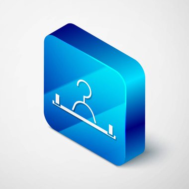 Beyaz arka planda Isometric Hanger kıyafet ikonu izole edildi. Vestiyer ikonu. Kıyafet servis sembolü. Çamaşır askı tabelası. Mavi kare düğme. Vektör İllüstrasyonu