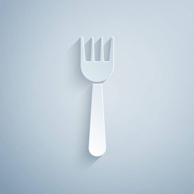 Kağıt kesiği, gri arkaplanda izole edilmiş plastik çatal simgesi. Kağıt sanatı tarzı. Vektör İllüstrasyonu