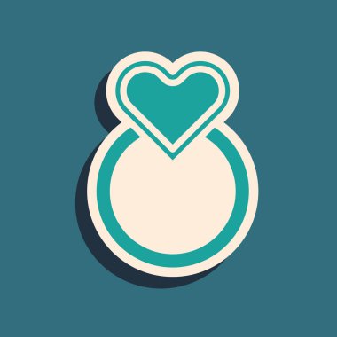 Yeşil alyans ikonu mavi arkaplanda izole edilmiş. Gelin ve damat mücevher tabelası. Evlilik sembolü. Elmas yüzük. Uzun gölge tarzı. Vektör İllüstrasyonu