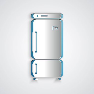 Kağıt kesiği Buzdolabı simgesi gri arkaplanda izole edilmiş. Buzdolabı buzdolabı. Ev aletleri ve aletler. Kağıt sanatı tarzı. Vektör İllüstrasyonu