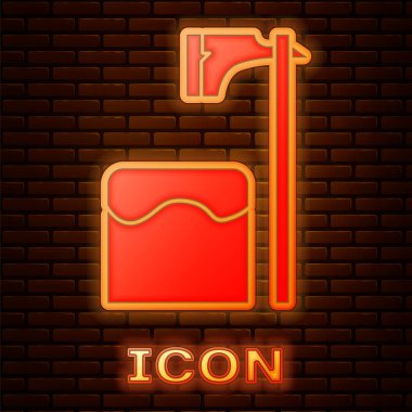 Ağaç bloğu ikonunda parlayan neon cellat baltası tuğla duvar arka planında izole edilmiş. Cellat, işkenceci, cellat, işkenceci, kasap, cellat. Vektör İllüstrasyonu