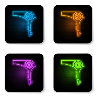 Beyaz arka planda izole parlayan neon Saç kurutucu simgesi. Saç kurutma makinesi işareti. Saç kurutma sembolü. Sıcak hava üflüyor. Siyah kare düğme. Vektör İllüstrasyonu