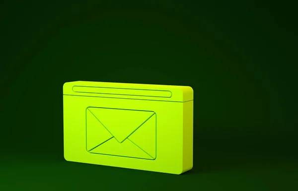 Yellow Mail e ícone de e-mail isolado no fundo verde. Envelope símbolo e-mail. E-mail sinal de mensagem. Conceito de minimalismo. 3D ilustração 3D render — Fotografia de Stock