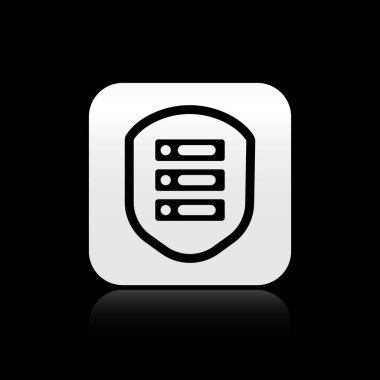 Siyah arkaplanda kalkan simgesine sahip Kara Sunucu. Saldırılara karşı koruma. Ağ güvenlik duvarı, yönlendirici, anahtar, veri. Gümüş kare düğme. Vektör İllüstrasyonu