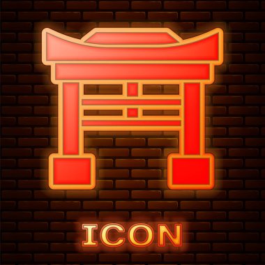 Işıldayan neon Japon kapı simgesi tuğla duvar arkasında izole edildi. Torii kapı işareti. Geleneksel Japon klasik geçit sembolü. Vektör İllüstrasyonu