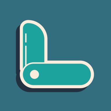 Yeşil İsviçre çakısı ikonu yeşil arka planda izole edilmiş. Çoklu alet, çok amaçlı çakı. Çok fonksiyonlu bir alet. Uzun gölge tarzı. Vektör İllüstrasyonu