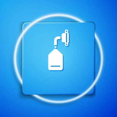 Beyaz Tıbbi Oksijen Maskesi simgesi mavi arkaplanda izole edildi. Mavi kare düğme. Vektör İllüstrasyonu