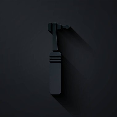 Kağıt kesikli matkap simgesi siyah arkaplanda izole edildi. Delme ve öğütme aletleri için el işi. Tıbbi alet. Kağıt sanatı tarzı. Vektör İllüstrasyonu