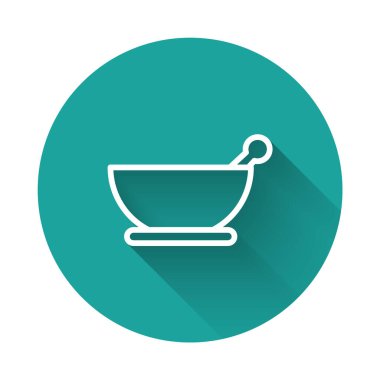 Beyaz çizgi havan ve tokmak ikonu uzun gölgeli izole edilmiş. Yeşil daire düğmesi. Vektör İllüstrasyonu