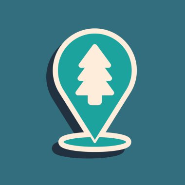 Yeşil arka planda izole edilmiş bir harita simgesi üzerinde ormanın yeşil konumu. Uzun gölge tarzı. Vektör İllüstrasyonu