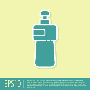Sarı arkaplanda yeşil bulaşık deterjanı ikonu var. Bulaşık yıkamak için sıvı deterjan. Vektör İllüstrasyonu