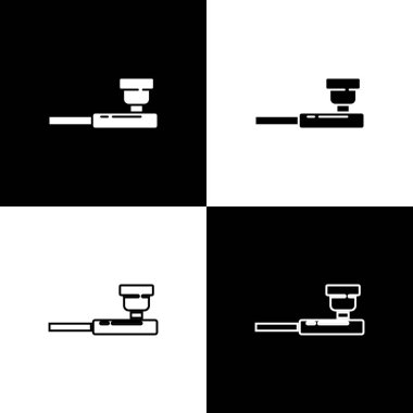 Sigara piposunu siyah beyaz arkaplanda izole edilmiş duman simgesi ile ayarla. Tütün piposu. Vektör İllüstrasyonu
