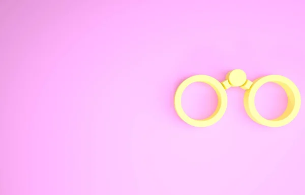 Żółta ikona lornetki odizolowana na różowym tle. Znajdź znak programowy. Symbol sprzętu szpiegowskiego. Koncepcja minimalizmu. Ilustracja 3D 3D renderowania — Zdjęcie stockowe
