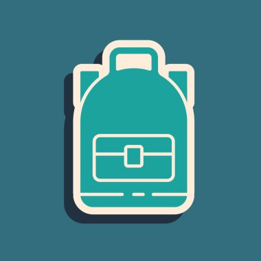 Yeşil arka planda Yeşil Yürüyüş sırt çantası simgesi izole edildi. Kamp ve dağ gezisi sırt çantası. Uzun gölge tarzı. Vektör İllüstrasyonu