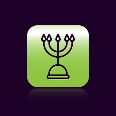 Siyah çizgi Hanuka menorah simgesi siyah arkaplanda izole edildi. Geleneksel Hanuka sembolü. Tatil dini, Yahudi Işık Festivali. Yeşil kare düğmesi. Vektör İllüstrasyonu