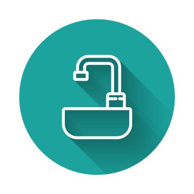 Su musluğu ikonlu beyaz çizgili lavabo uzun gölgeli. Yeşil daire düğmesi. Vektör İllüstrasyonu