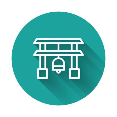 Beyaz çizgi Japon kapı simgesi uzun gölgeli. Torii kapı işareti. Geleneksel Japon klasik geçit sembolü. Yeşil daire düğmesi. Vektör İllüstrasyonu